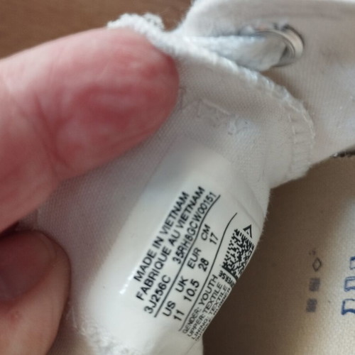 Converse All Star size 28 like new, beige