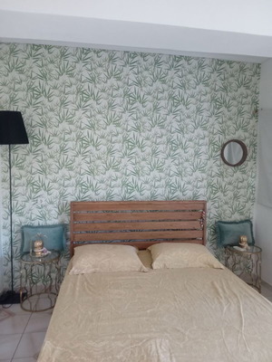 Bed made of natural wood new 1.60x2.00 with wheels