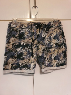 Summer shorts like new, colorful, size L