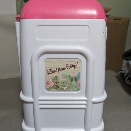 Tiffany's World food truck toy used with sounds