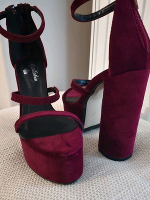 Mytilakis Burgundy Sandals like new size 37