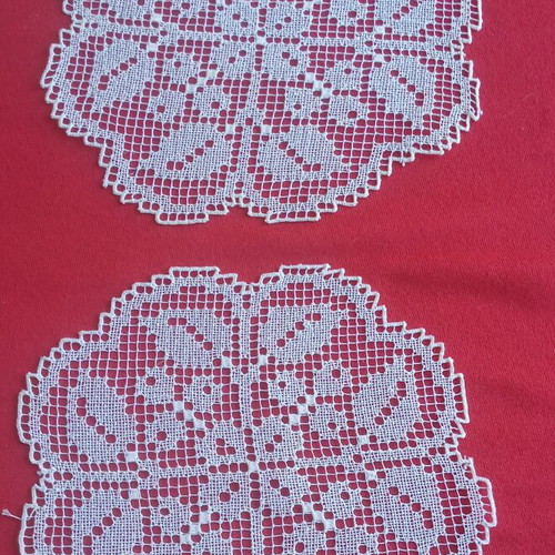Filet lace doilies, handmade, vintage 1950s from Tinos