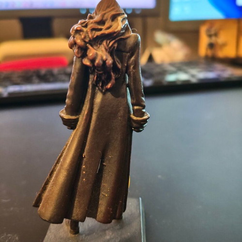 Eaglemoss Marvel Classic Rogue with magazine like new