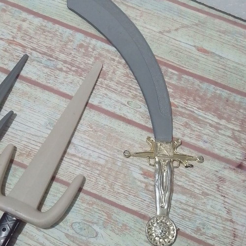 Set of 3 children's plastic swords like new