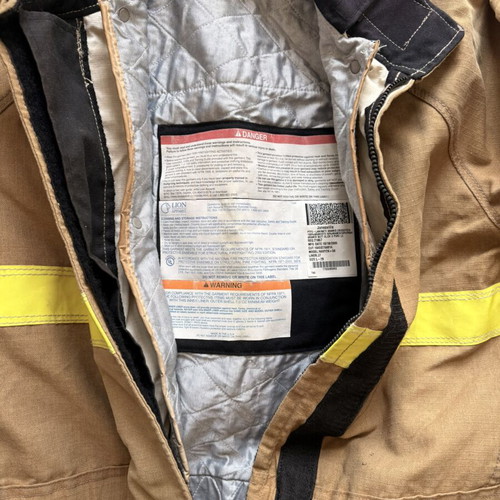 Janesville fireproof suit large and Dräger HPS 4500 helmet