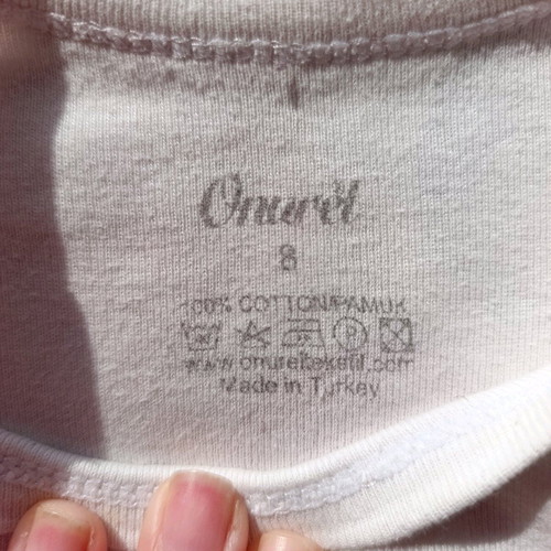 Onurel 100% cotton T-shirt for 8-year-old girl like new, white