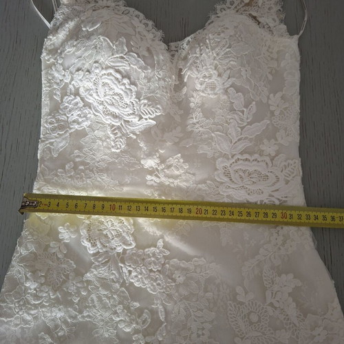 Pronovias wedding dress used, size M 38 10, white