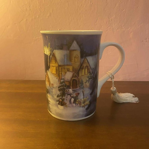 Christmas porcelain mug like new in gift packaging