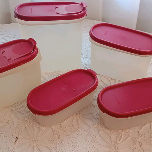 Tupperware food storage set used containers