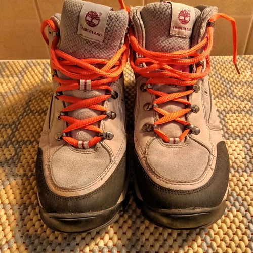 Timberland women's hiking shoes almost new, size 39