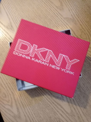 DKNY packaging box used, silver with fuchsia lid