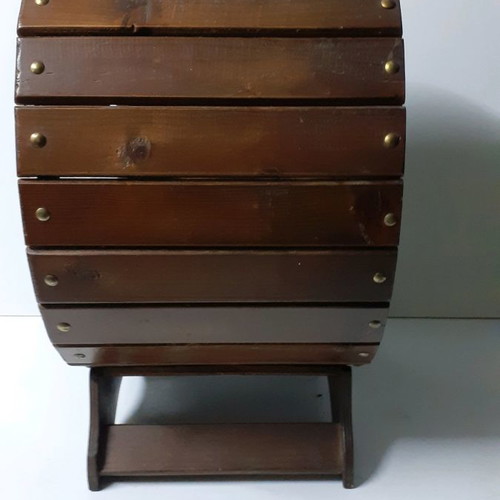 Wine holder used in excellent condition
