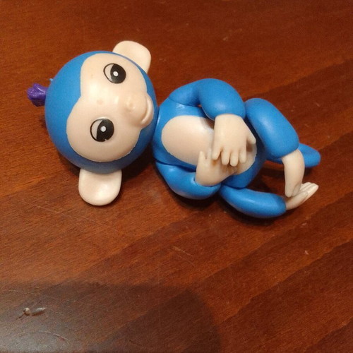 Fingerling monkey figure like new