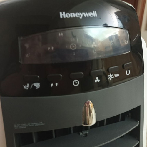 Honeywell Air Cooler ES800 like new, humidifier and ionizer, 36W