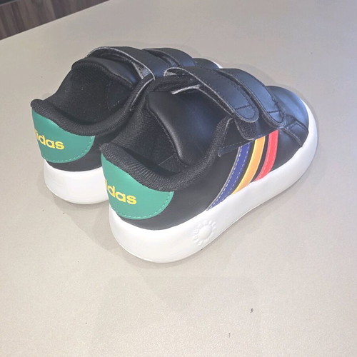 Παιδικά παπούτσια Adidas VS Switch 3 K FY9195 σε άριστη κατάσταση μέγεθος 27