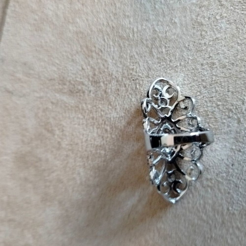 Silver large ring like new
