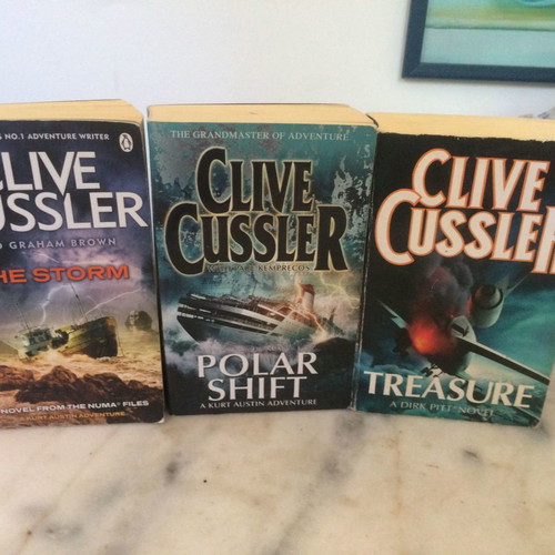 Best sellers books used, pack of 40, English and Greek