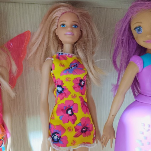 Barbie dolls used, lot of 4 children's
