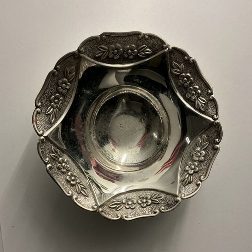 Silver-plated bowl for candies or chocolates used