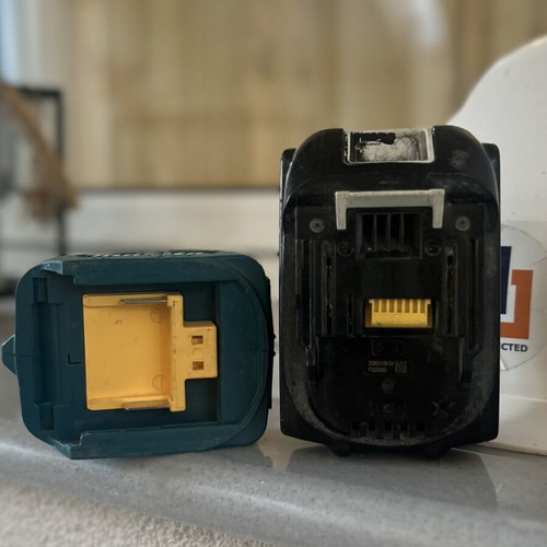 Makita Power Bank set with 18V 5.0Ah battery and USB adapter ADP05