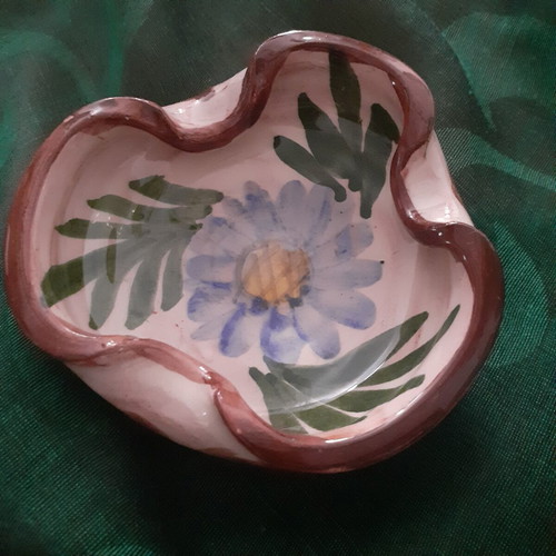 Handmade ceramic bowl from Mandamados Lesvos with floral motifs
