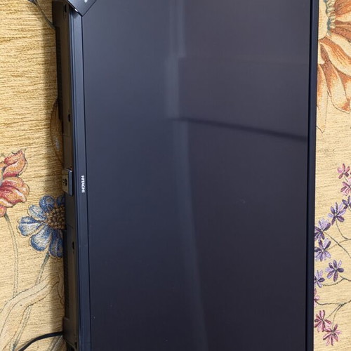 Hitachi 32" TV used, needs hard reset