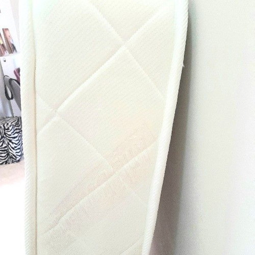 Baby cot preteen bed like new with Chic Strom mattress