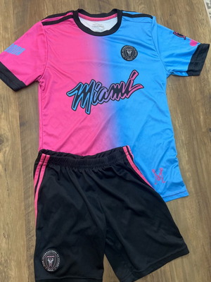 Miami Messi jersey and shorts set size 14 like new