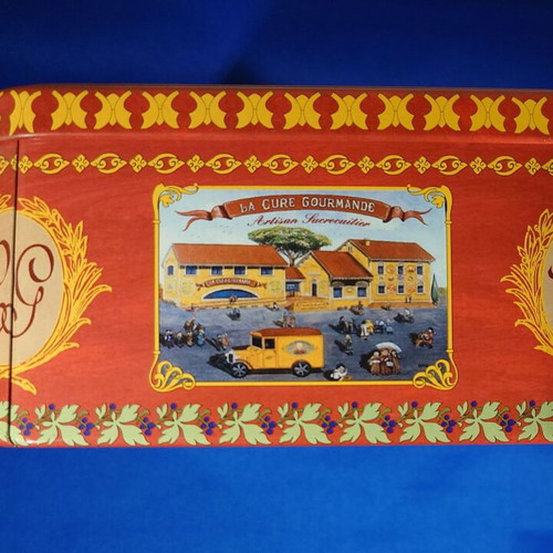 Les Muscadins metal collectible case rare like new