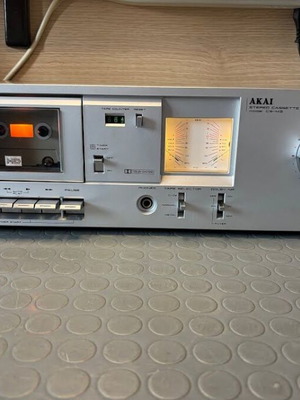 Κασετόφωνο Akai CS-M3 μεταχειρισμένο με αναλογικά VU meters