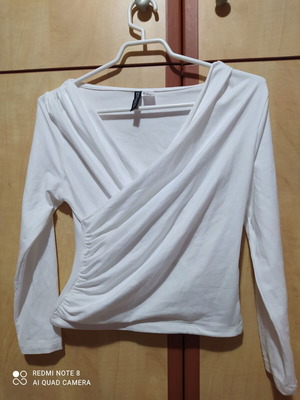 H&M white crossover blouse like new, elastic, long-sleeve