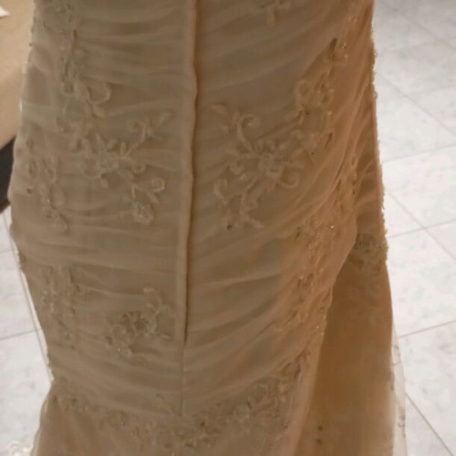 Ivory wedding dress satin fabric, embroidered tulle, size L 40 12, like new