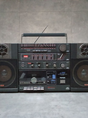 Ραδιοκασετόφωνο Boombox JVC PC 200 LB μεταχειρισμένο, vintage 1980 ανθρακί