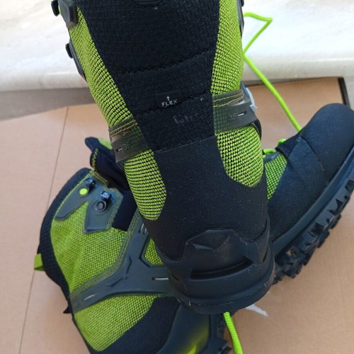 Salewa MS Raven 3 GTX hiking boots new, size 44.5, black and green