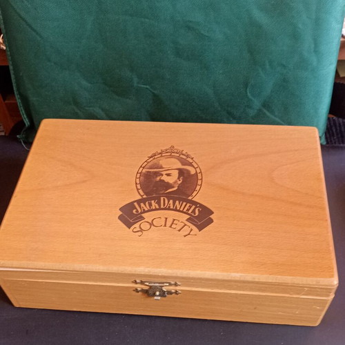 Jack Daniel's Society wooden collectible box vintage 90s, like new