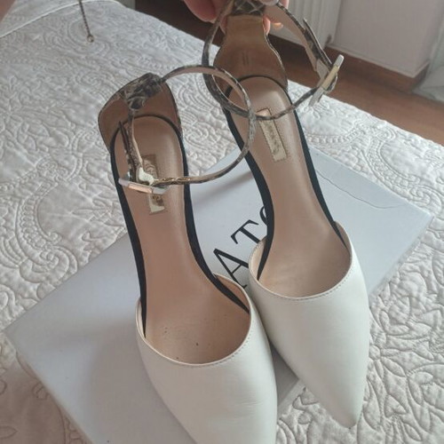 Guess heels like new, white and beige