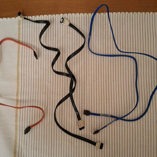 SATA connection cables used, set of 4 pieces