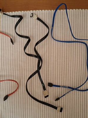 SATA connection cables used, set of 4 pieces
