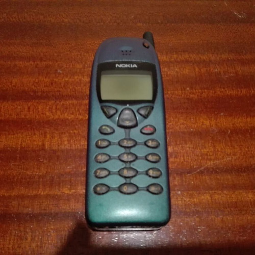 Nokia 6110 vintage mobile phone used with charger
