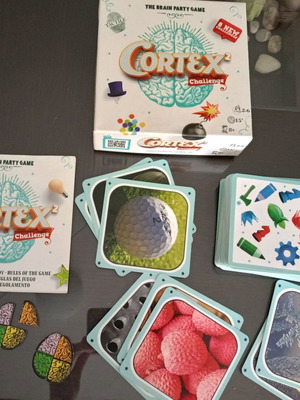 Cortex 2 Challenge board game like new