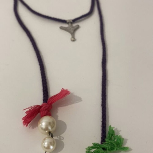 Handmade adjustable necklace with pearls like new