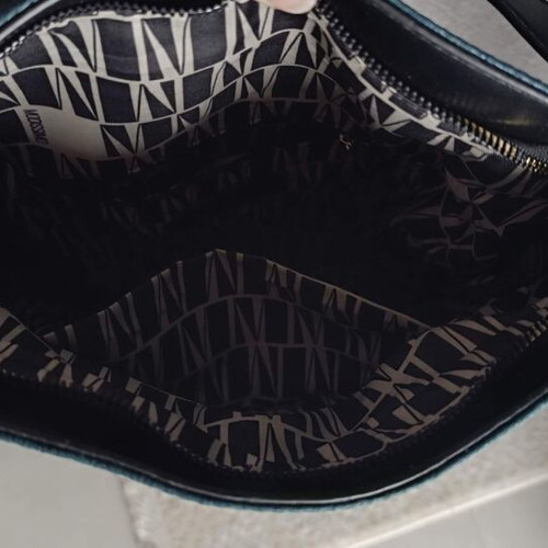 Modissimo crossbody bag like new, pleated fabric black and green
