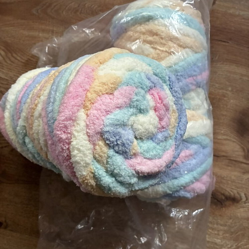 Roving yarn new, 2 colorful skeins