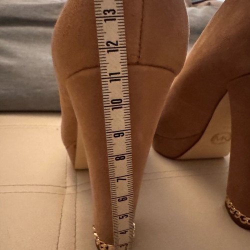 Michael Kors shuede pumps size 38 new beige
