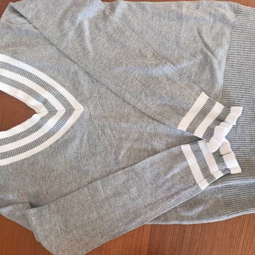 Grey pullover like new for 12 years old girls
