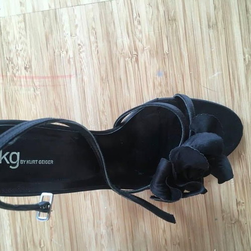 Kurt Geiger black sandals like new, size 37