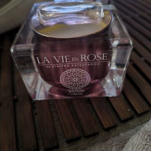 La Vie En Rose Reishi cream used