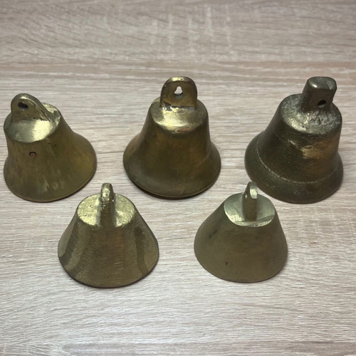Set of 5 medium-sized bells new