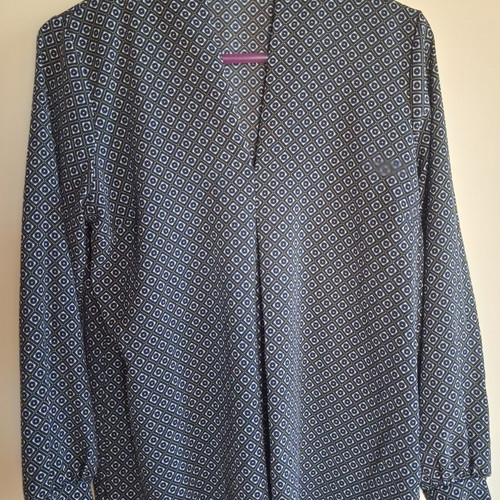 Shirt like new, light fabric, size S, white and blue