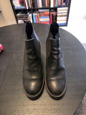 Dr Martens Jersey ботуши с ток употребявани, номер 41